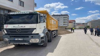 Polisten kaçamayacağını anlayınca fazla yükünü sanayinin ortasına döktü