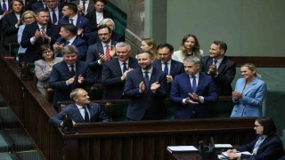 Polonya’da Tusk Kabinesi Parlamento Desteğini Aldı