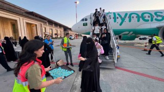 Riyaddan Rizeye gerçekleşen ilk uçuş için karşılama töreni düzenlendi