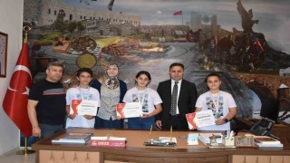 Sabancı Ortaokulu öğrencilerinden TÜBİTAKta büyük başarı