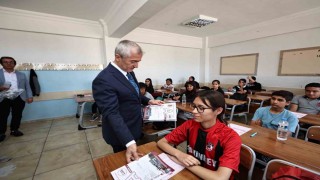 Şahinbey Belediyesinden öğrencilere deneme seti desteği