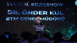 Sahne XL etkinliğinde Supernova temasıyla 13 girişimci sahne aldı