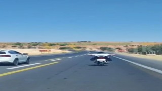 Şanlıurfada motosikletin üzerinde uzanarak süren sürücüye ceza