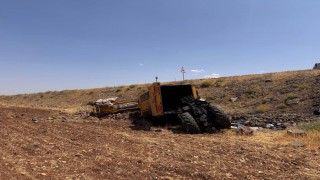 Şanlıurfada traktör devrildi: 2 ölü