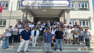 Sarıgölde öğrencilerin karne heyecanı
