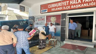 Selendide Ferdi Zeyrek anısına lokma hayrı düzenledi