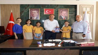 Sinopta ilkokul öğrencilerinin uzay yolculuğu: Hikayelerini kitaplaştırıp sunum yaptılar
