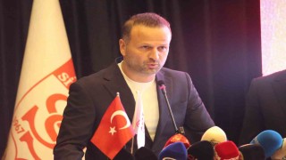 Sivasspor teknik direktörlüğe Osman Zeki Korkmazı getirdi