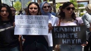 Sivasta kadınlar, 3 çocuk annesi Gonca Özdemir için yürüdü