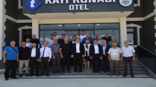 Söğüt muhtarlarından Kaymakam Tuncere veda yemeği