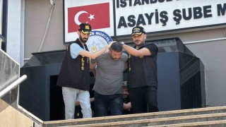 Sultangazide kahvehanede silahını gösterdi, kalbinden vuruldu: 2 şüpheli yakalandı