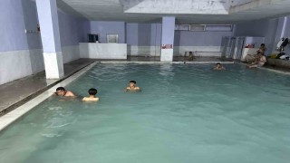 Sünnet olan çocuklar şifayı kaplıcalarda arıyor