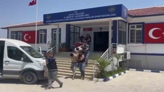 Şüphe uyandırmamak için LG logolu teknik servis aracıyla göçmen kaçırırken yakalandılar