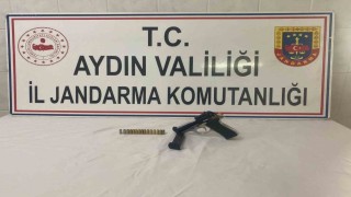 Şüphe üzerine durdurulan şahıstan tabanca ele geçirildi
