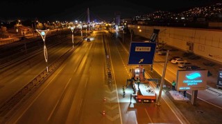 Sürücülde için L tipi levhalar monte ediliyor