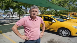 Taksicilerin bekleme yapma kavgası kamerada