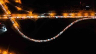 Tatilciler dönüşe geçti, trafik yoğunluğu arttı: 43 ilin geçiş güzergahı havadan görüntülendi