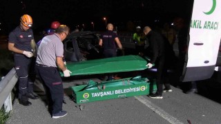 Tavşanlıda feci kaza... 2 araç çarpıştı: 1 ölü, 3 yaralı