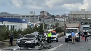 TEMde otobüs ile otomobil çarpıştı: 3 yaralı