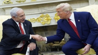 Trumpın Netanyahuya yönelik davaların iptalini istemesine İsrailden tepki
