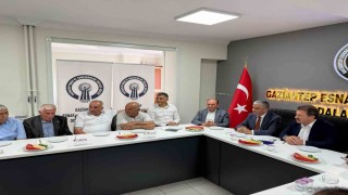 TŞOF Genel Başkanı Mehmet Yiğiner, Gaziantepte esnaf odası başkanlarıyla buluştu