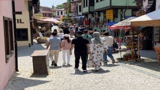 Turistler bayram tatilinde Tarihi Odunpazarı Evlerini ziyaret etti