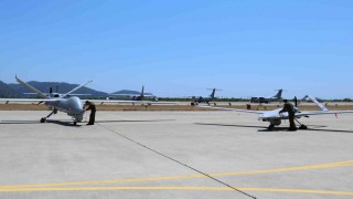 Türkiyenin gururu İHA-SİHA pilot ve yer destek ekibi bayramda görev başında