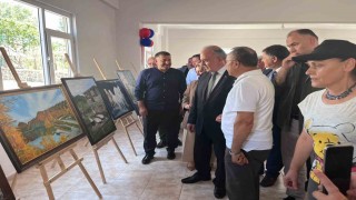 Ulubeyde ‘Anlamlı Renkler resim sergisi açıldı
