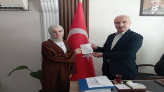 Umre ödüllü yarışmayı kazanan öğrenci ödülünü Kuran kursu inşaatına bağışladı