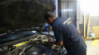 Ustalar uyardı: Yolculuk öncesi araç bakımına dikkat