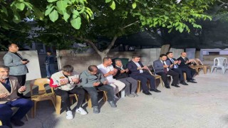 Vali Aydoğdu, motosiklet kazasında hayatını kaybeden kızların ailelerine taziyede bulundu