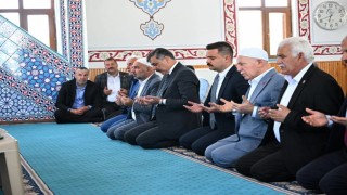 Vali Çiftçi ve Başkan Sekmen, mevlit programına katıldı