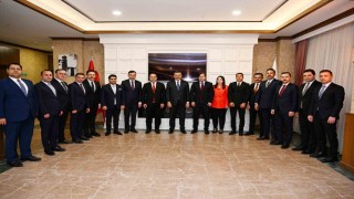 Vali Çiftçiden kaykamam ve vali yardımcılarına veda yemeği