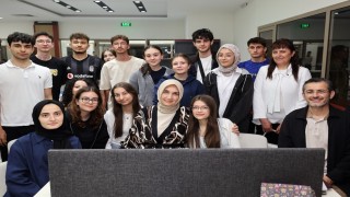Vali Yiğitbaşı gençlerin taleplerini dinledi