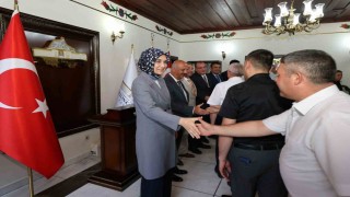 Vali Yiğitbaşı personel ile bayramlaştı