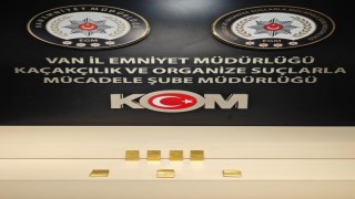 Vanda 30 milyon TL değerinde 7 kilo altın ele geçirildi