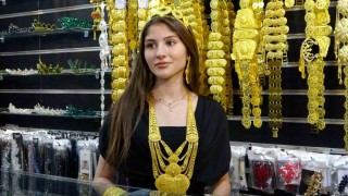 Vanda düğünlerin yeni gözdesi: İmitasyon takılar