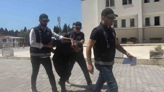 Yalovada alkol alırken tartıştığı arkadaşını boğazından bıçaklayarak öldüren zanlı adliyede