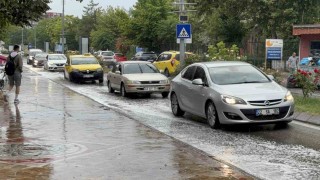 Yaz yağmuruna hazırlıksız yakalandılar