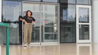 YKSyi 1 dakika ile kaçıran Elif, sosyal medyada gündem oldu