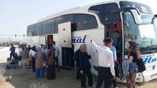 Yolcu otobüsü ile kamyonet çarpıştı: 1 yaralı