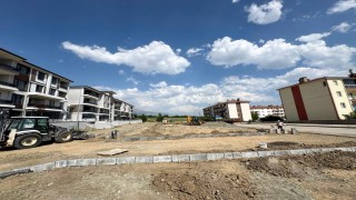 Yunus Emre Mahallesinde yeni çocuk parkı yapımına başlandı
