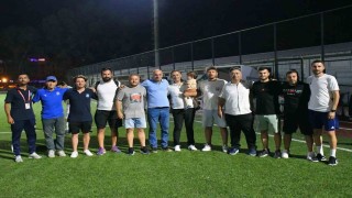 Yunusemrenin U17leri İzmirde şampiyon oldu