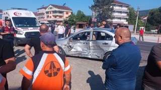 Zonguldakta trafik kazası: 1i çocuk 4 yaralı