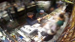 1 milyonluk ziynet eşyası çaldılar, kaçmaya çalışırken yakalandılar