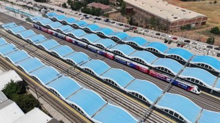 100 bin yolcu taşıyacak olan 15 Temmuz Demokrasi ve Milli Birlik Treni Eskişehirde