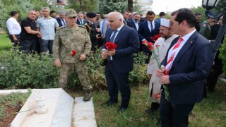 15 Temmuz şehitleri Diyarbakırda dualarla anıldı