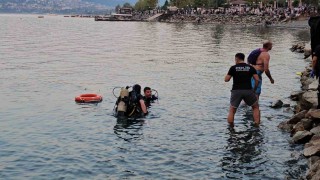 21 yaşındaki genç yüzmek için girdiği Sapanca Gölünde boğuldu