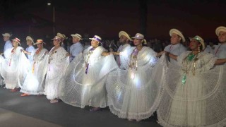 38. TUFAG Uluslararası Halk Dansları Festivali renkli görüntülerle başladı