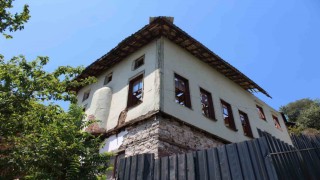 6 yıldır kapalı olan tarihi camide bekleyiş sona erdi